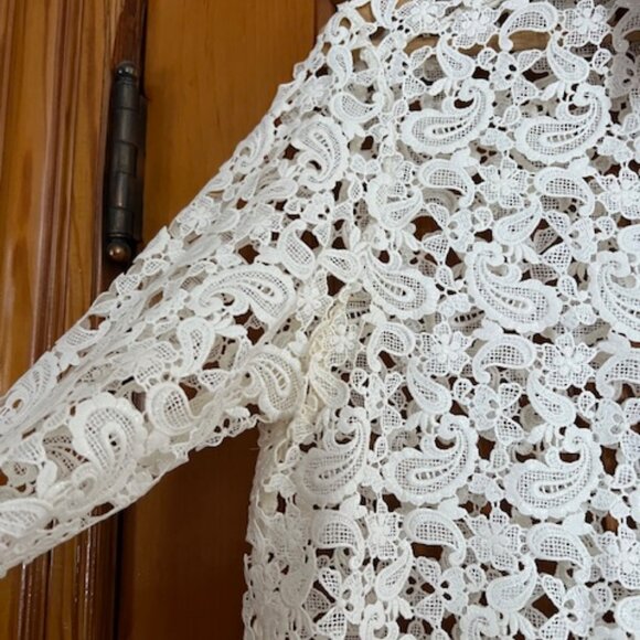 Bally Woman's White Long Sleeve Lace Shirt w/ Red Trim Size 10 Made In Italy - Picture 8 of 14